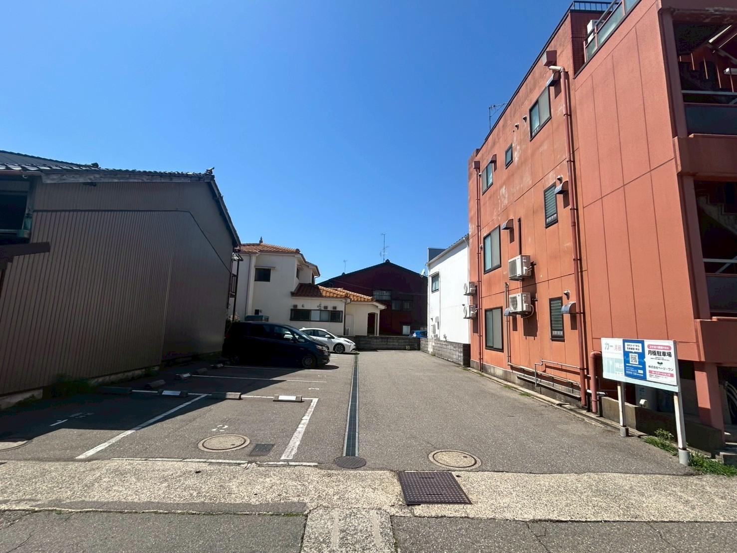 カーステーション2の外観・駐車場イメージ1枚目