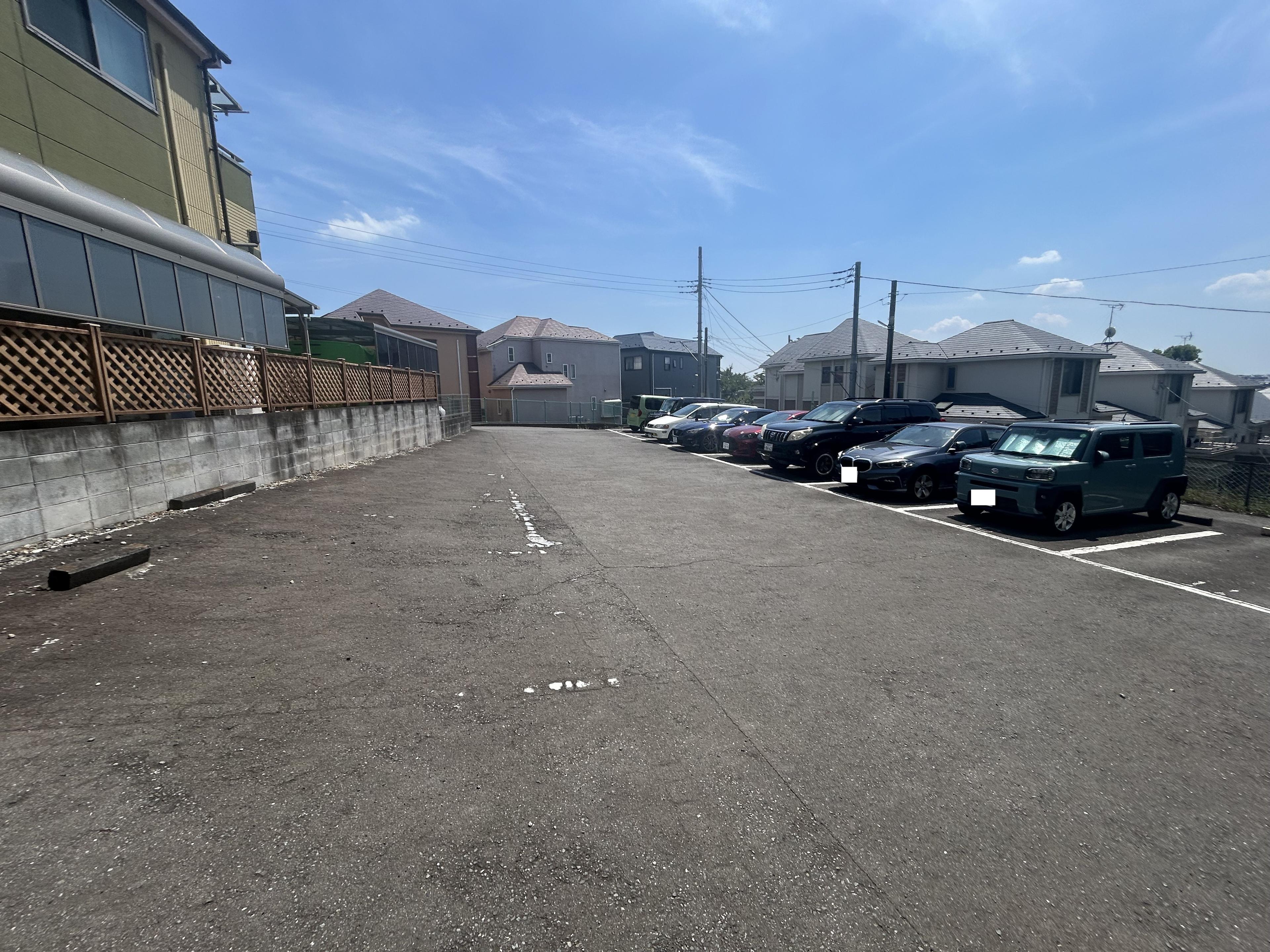 No.212駐車場の外観・駐車場イメージ2枚目