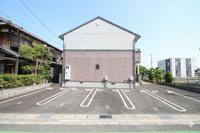 Belledemeure石塚の外観・駐車場イメージ1枚目