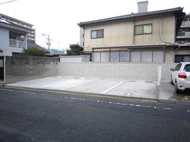 ジョイフル熊西福山駐車場の外観・駐車場イメージ2枚目