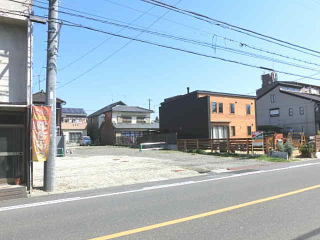 ワイズ・真清田 第8駐車場の外観・駐車場イメージ1枚目