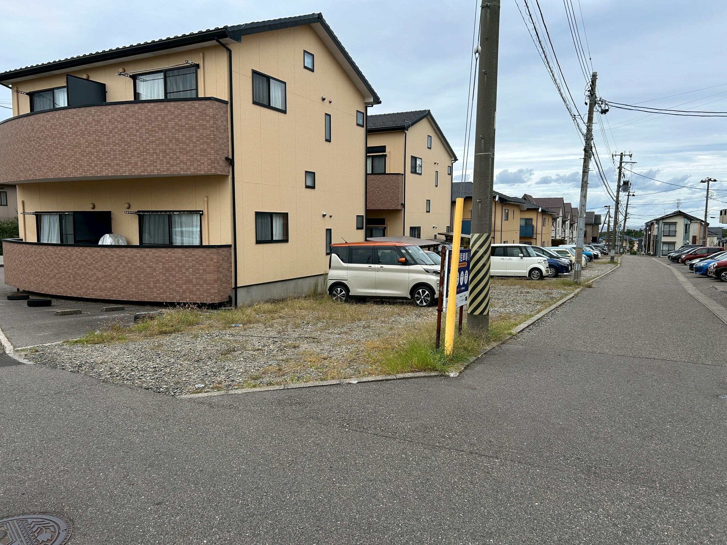 3.ヨシクラガレージの外観・駐車場イメージ3枚目