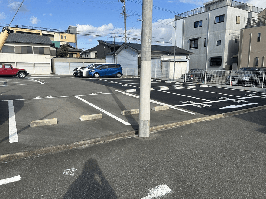 西ノ割町1丁目の外観・駐車場イメージ3枚目