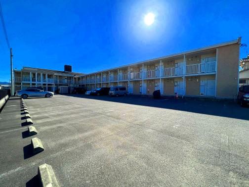 ウエストヒルズ(38472)の外観・駐車場イメージ1枚目