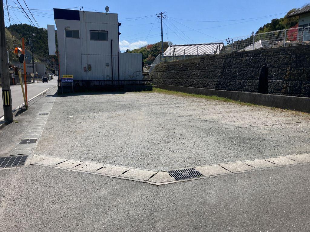 谷川瀬2丁目駐車場の外観・駐車場イメージ1枚目