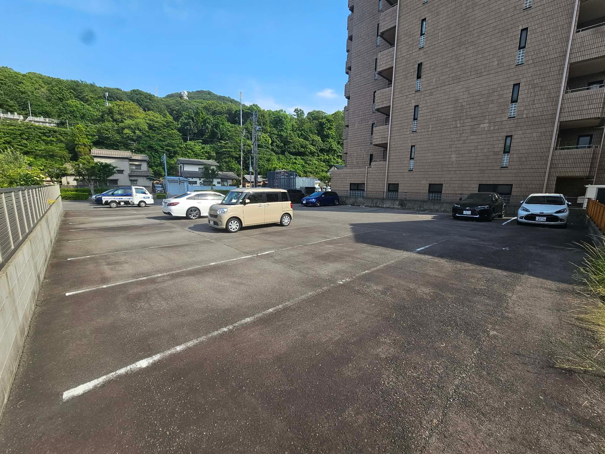 原田第1駐車場の外観・駐車場イメージ2枚目