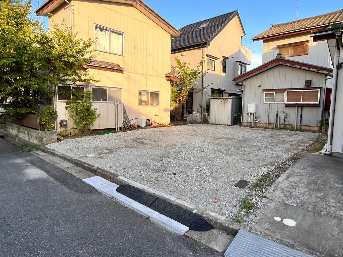 坂井駐車場の外観・駐車場イメージ2枚目