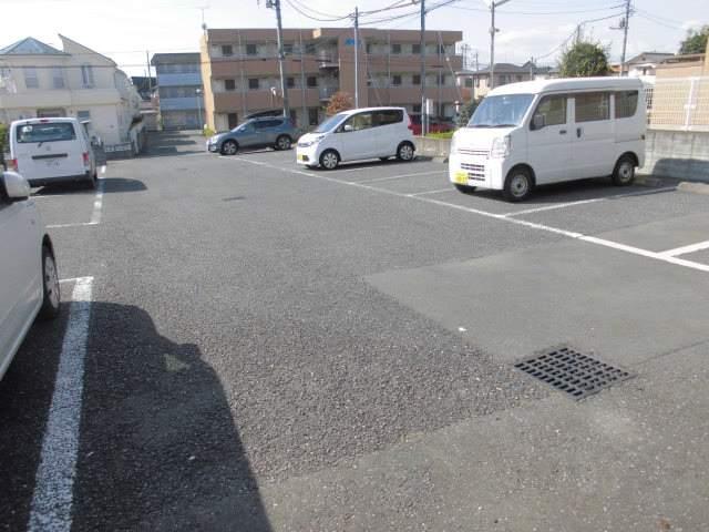 フローラ(22020)の外観・駐車場イメージ2枚目