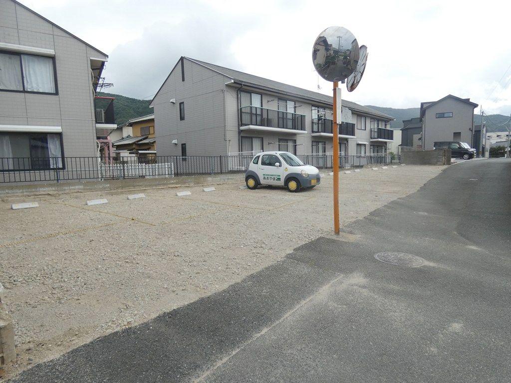 前田駐車場の外観・駐車場イメージ1枚目