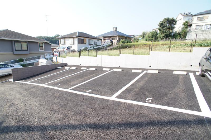 リブリ・百合ヶ丘の外観・駐車場イメージ1枚目