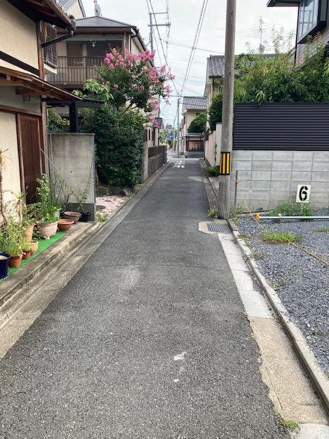 小山下総町11-12ガレージの外観・駐車場イメージ3枚目