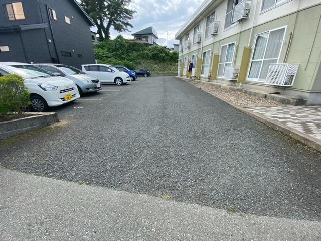 シュプール(16349)の外観・駐車場イメージ1枚目