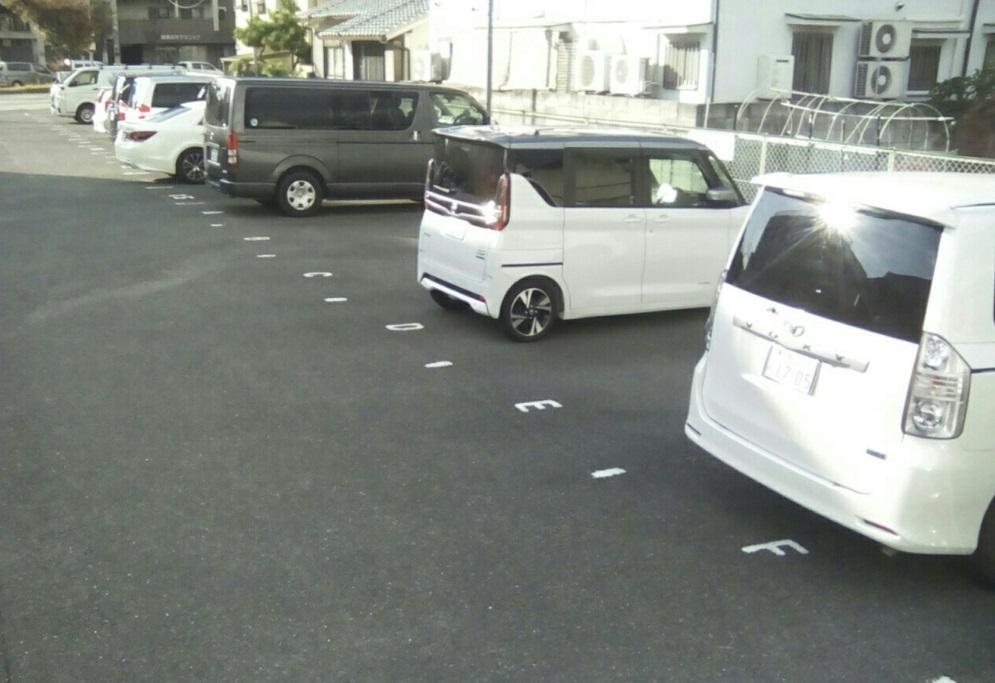 F1モータープールの外観・駐車場イメージ3枚目