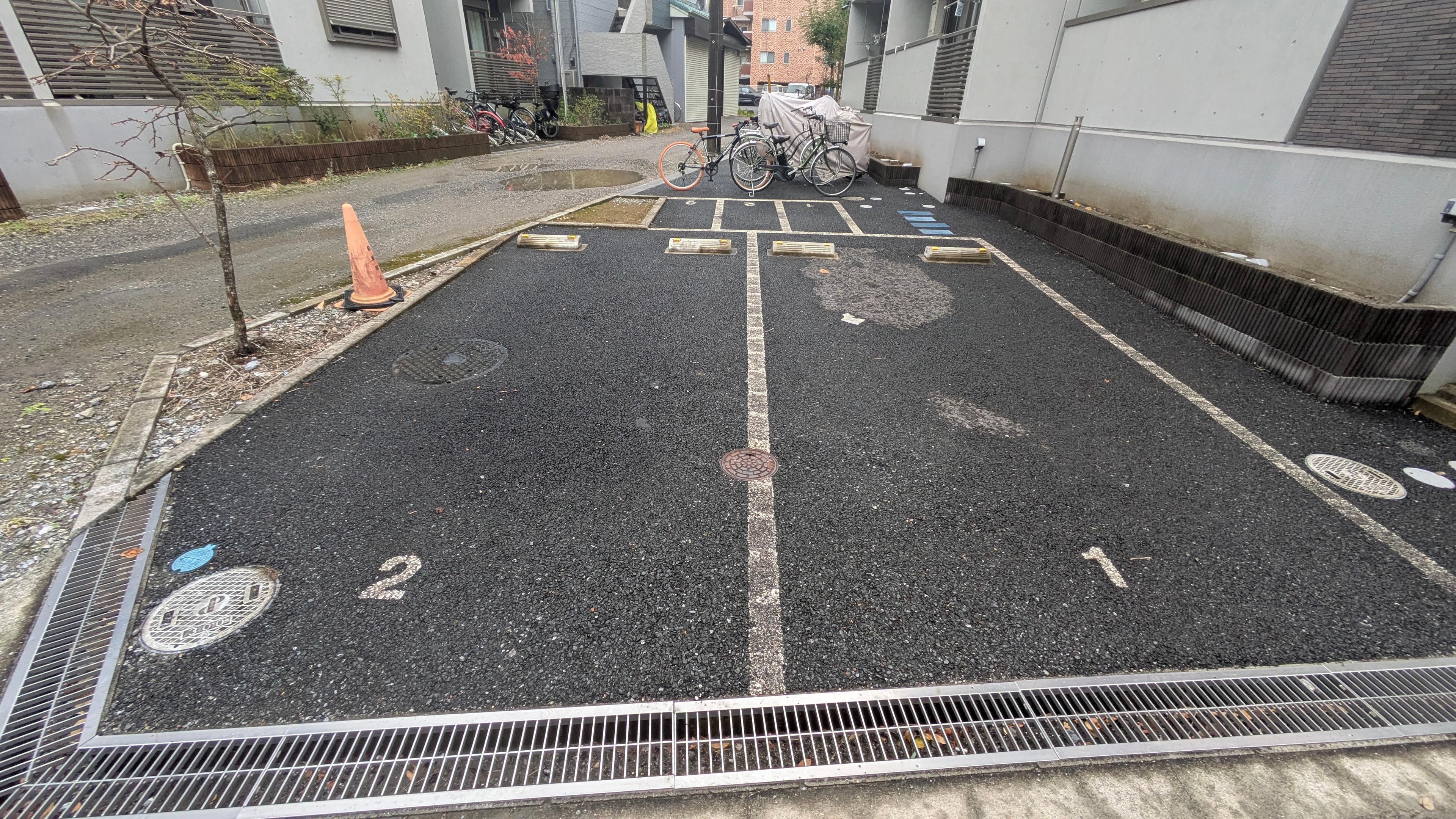 アルモニー 駐車場の外観・駐車場イメージ2枚目