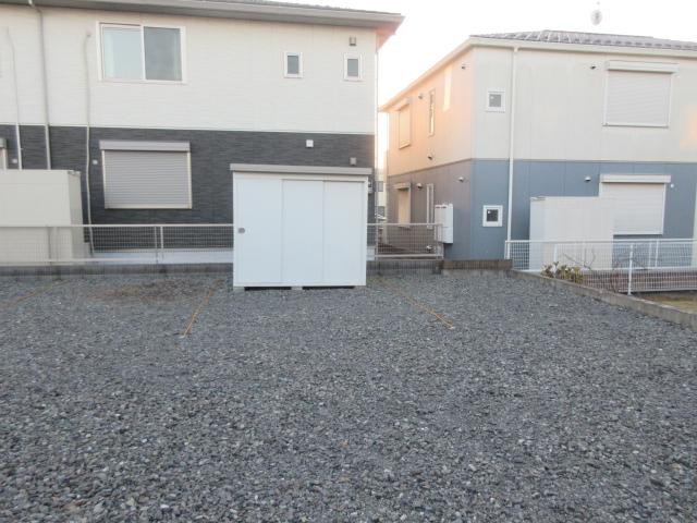 グレイスY隣地駐車場の外観・駐車場イメージ2枚目