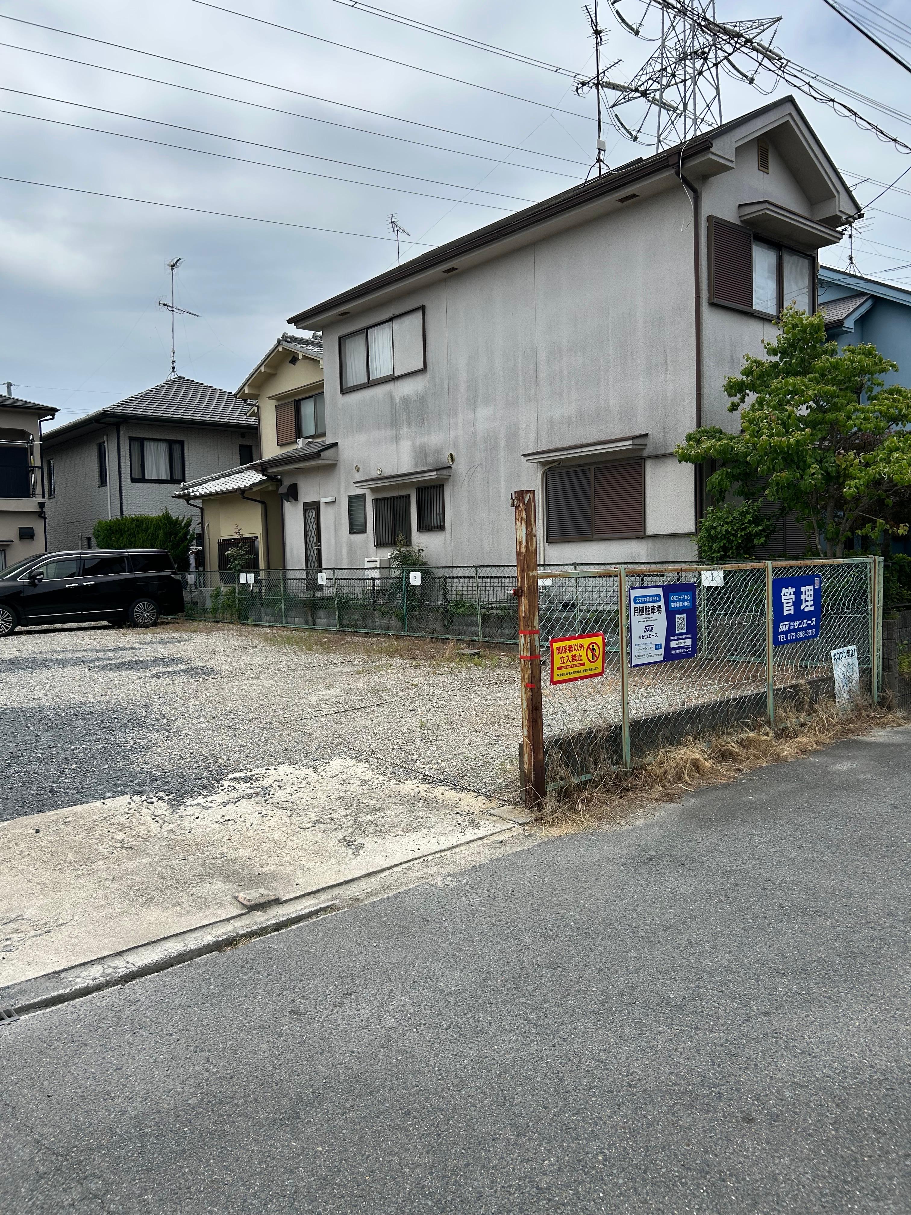 山中ガレージの外観・駐車場イメージ3枚目