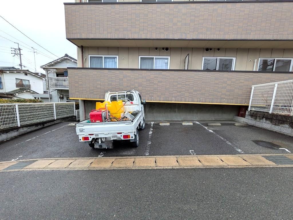 サニークレストの外観・駐車場イメージ3枚目