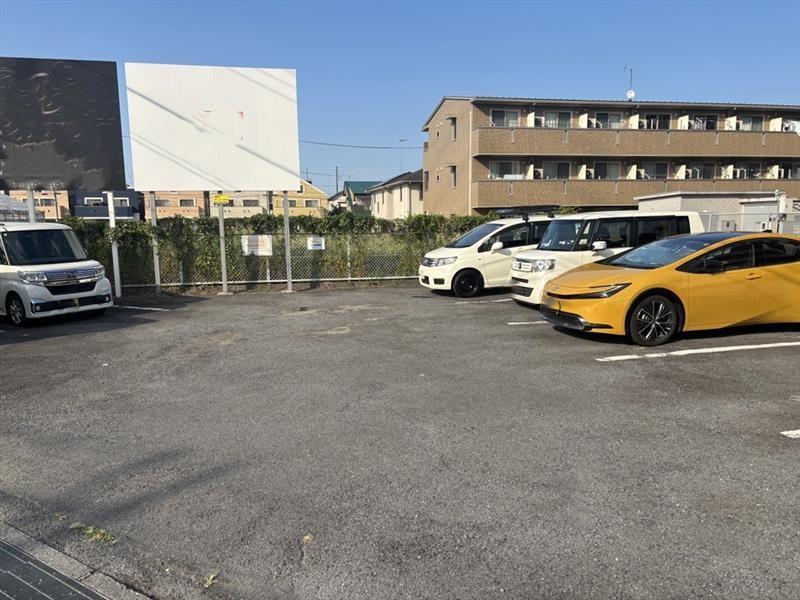 畑野谷中駐車場の外観・駐車場イメージ1枚目