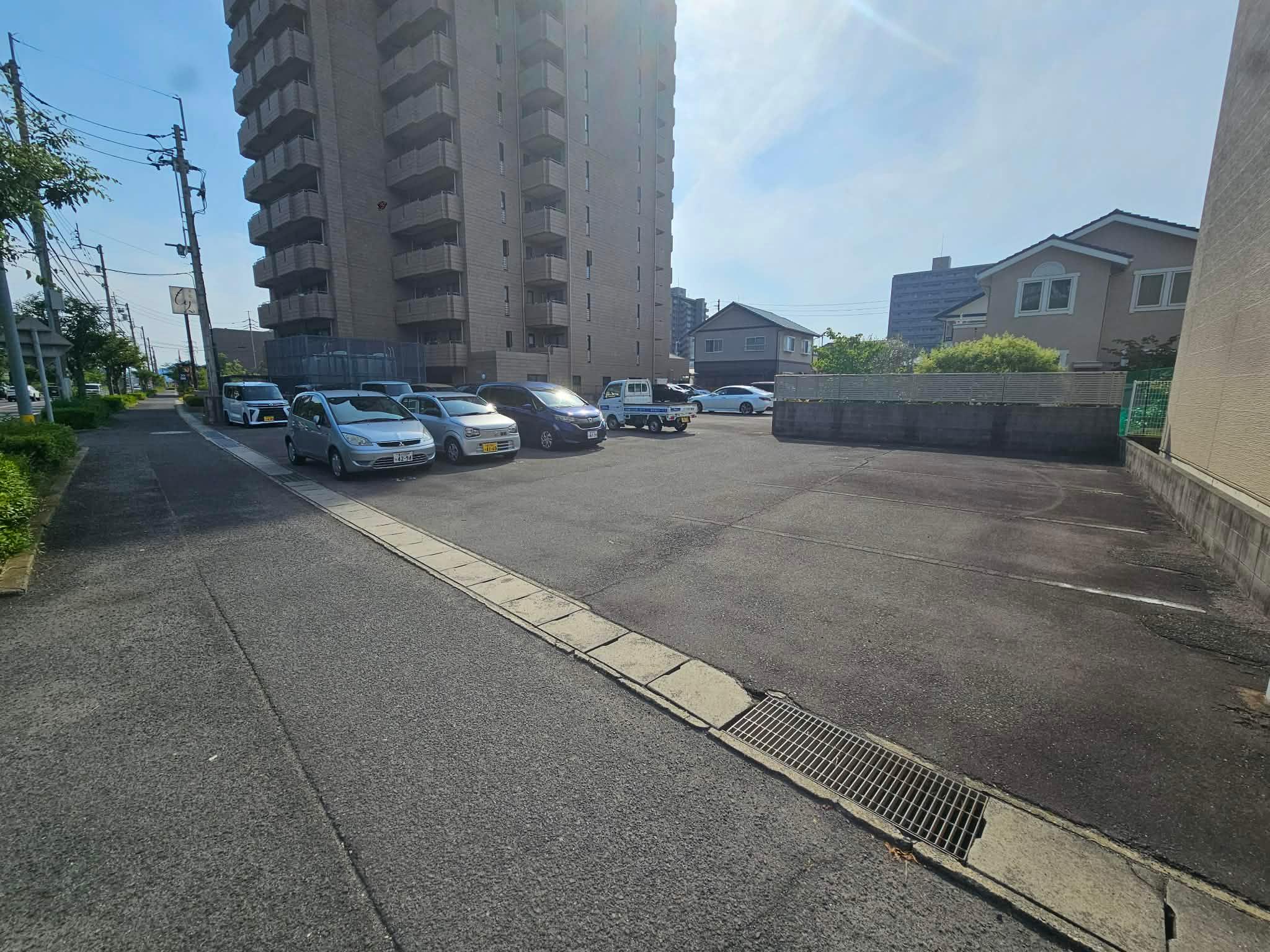 原田第1駐車場の外観・駐車場イメージ3枚目