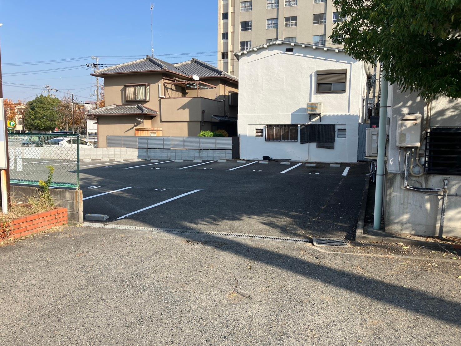 タマトクモータープールの外観・駐車場イメージ1枚目