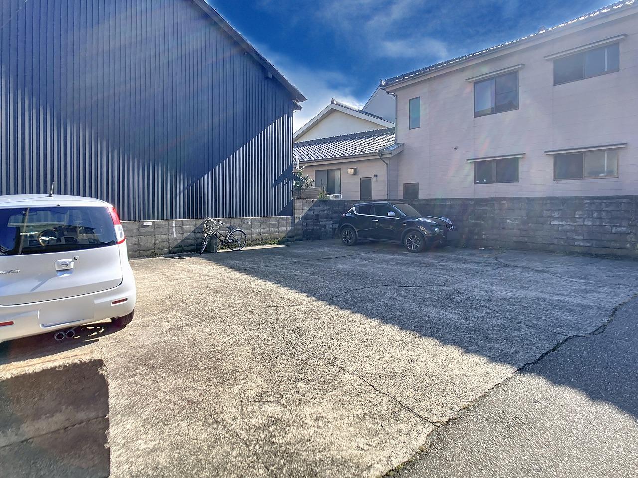 芳斉瀬沢パーキングの外観・駐車場イメージ2枚目