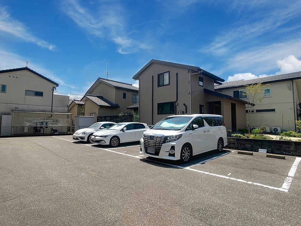 パーキング久安の外観・駐車場イメージ1枚目