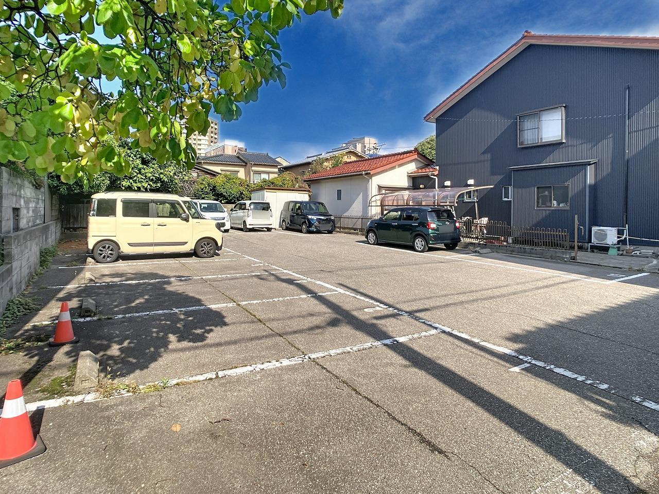 ノースヴィレッジパーキングの外観・駐車場イメージ2枚目