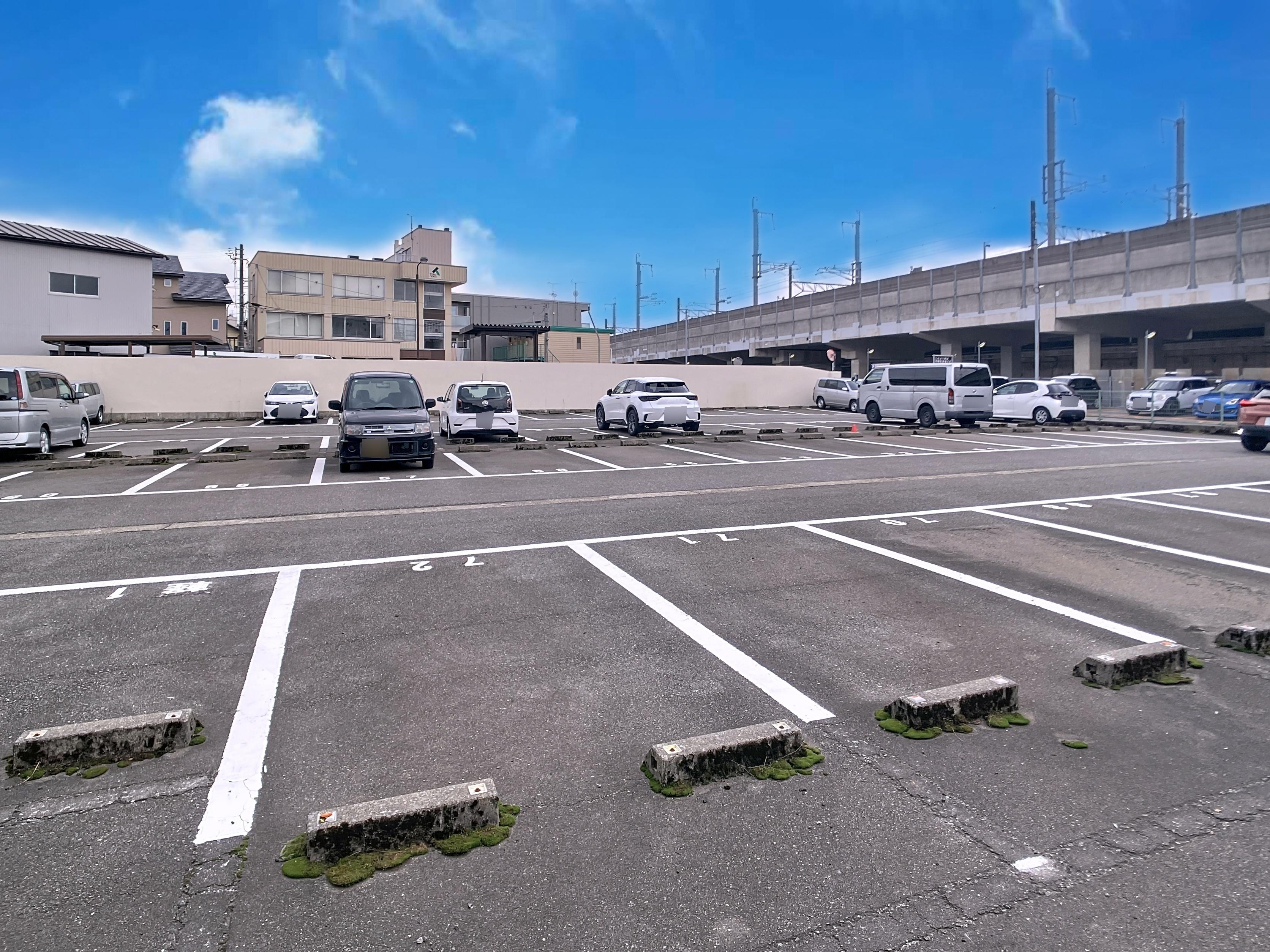 エンジェルパーキングの外観・駐車場イメージ2枚目