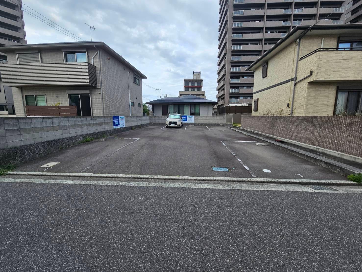 坂出市本町野田駐車場の外観・駐車場イメージ1枚目