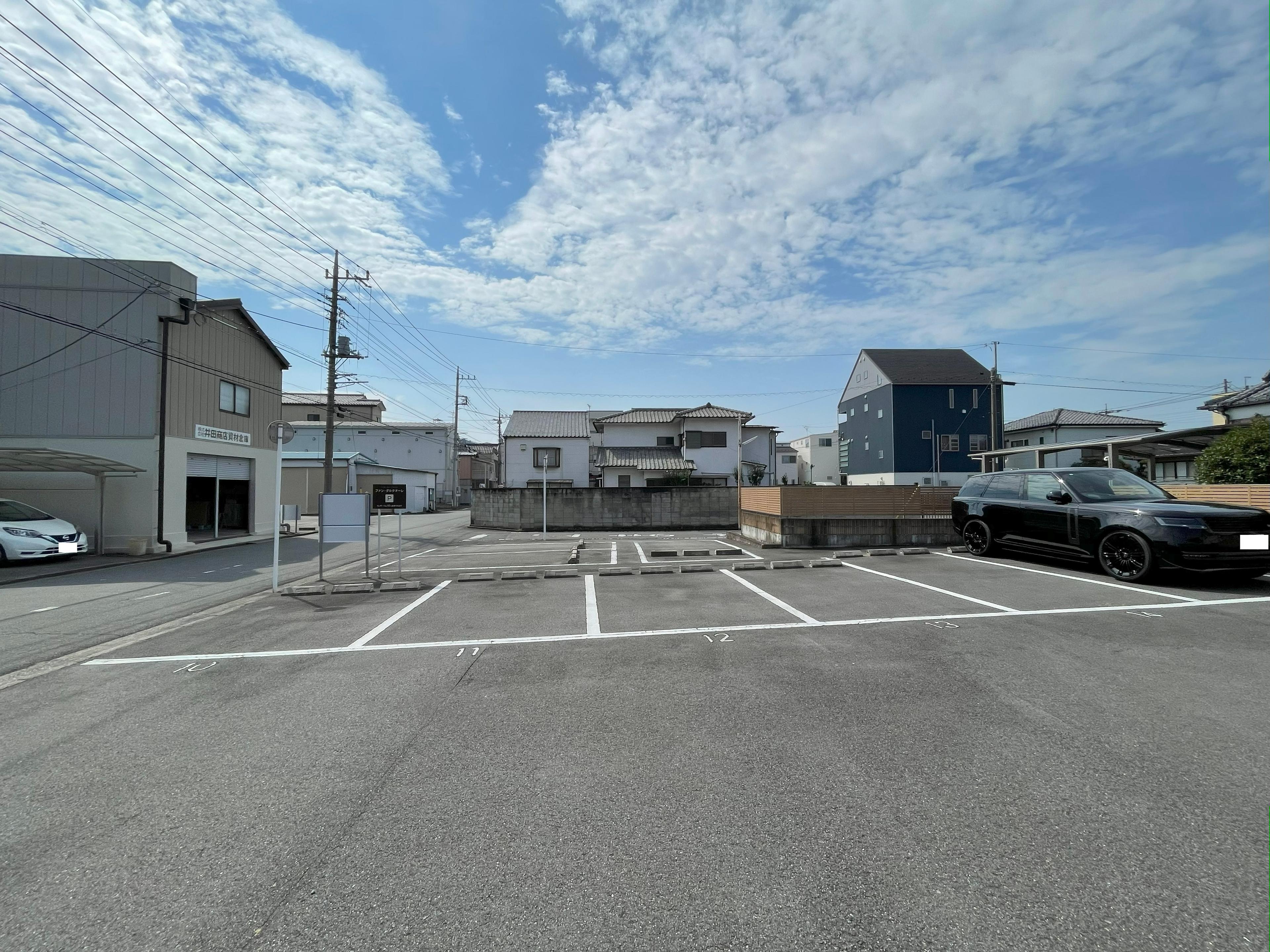 竜見町第三月極駐車場の外観・駐車場イメージ2枚目
