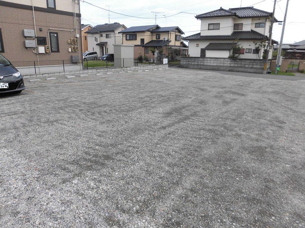 泉玉露5丁目駐車場の外観・駐車場イメージ2枚目