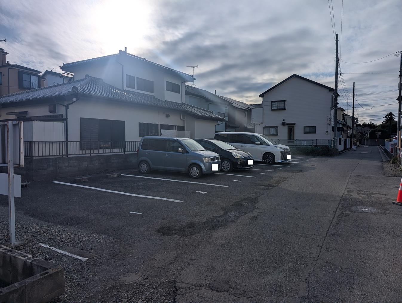 ラ セーヌ・シュシュ敷地外駐車場の外観・駐車場イメージ1枚目