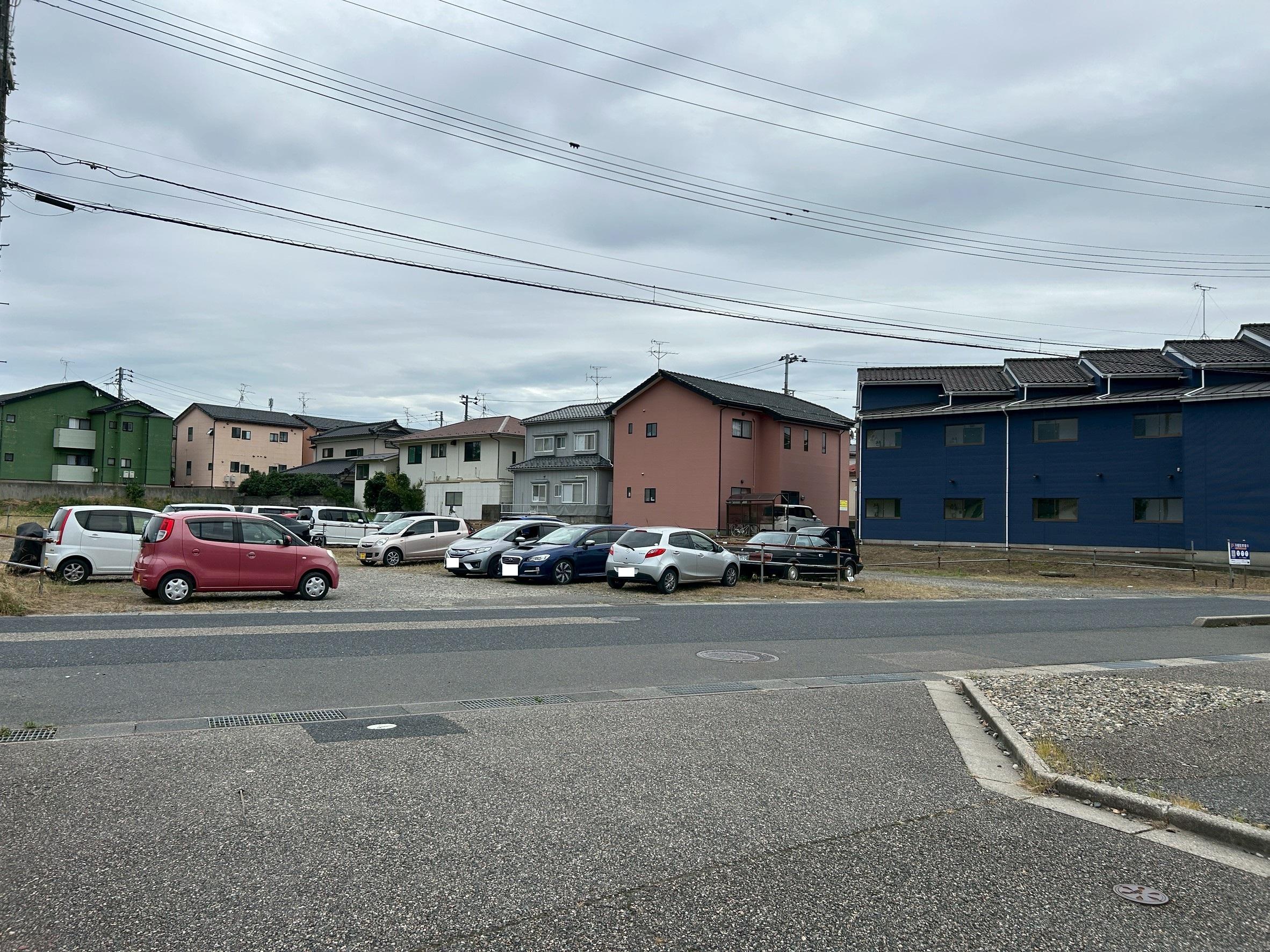 55.猪爪ガレージの外観・駐車場イメージ3枚目