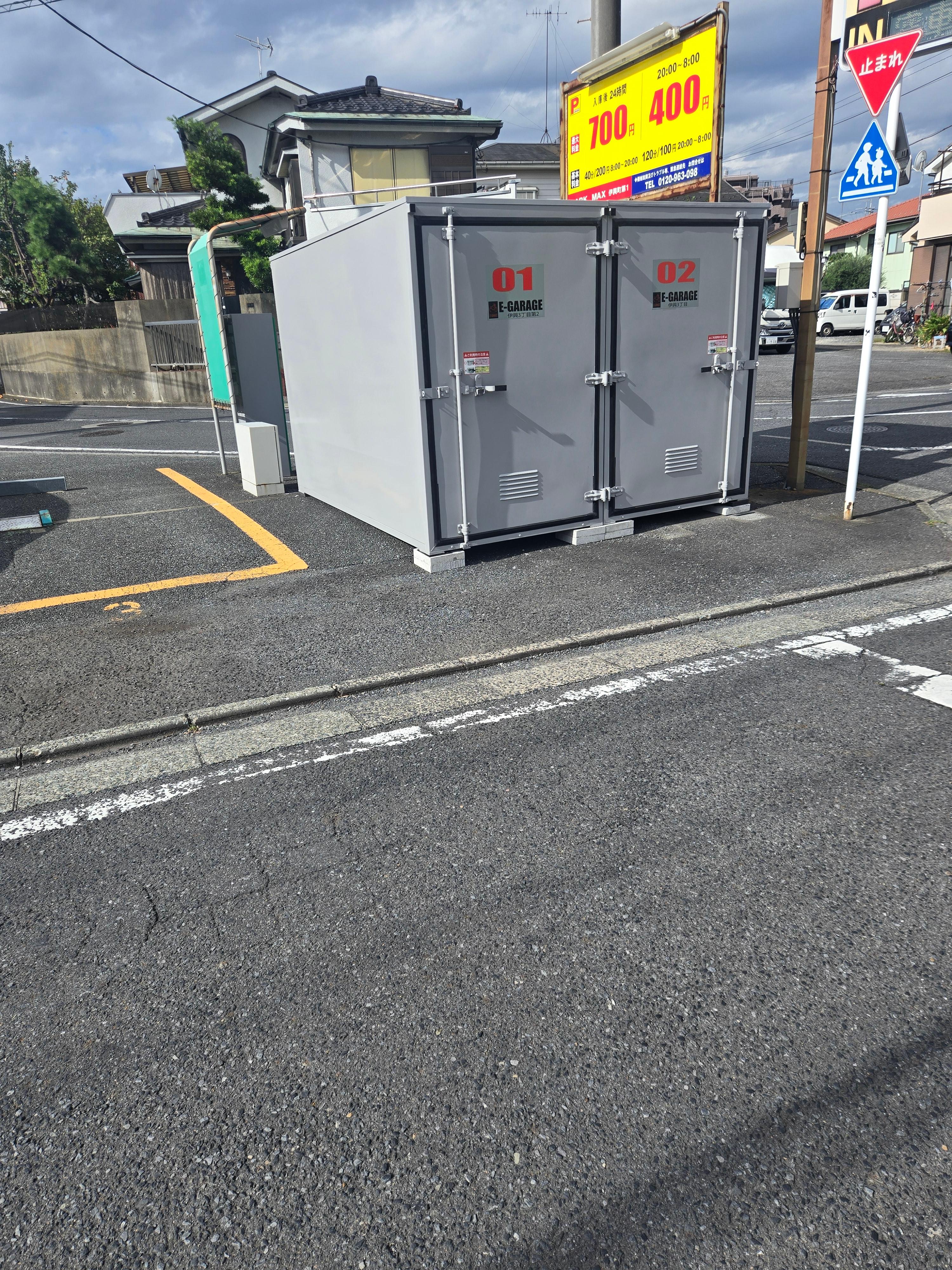 E-GARAGE伊興3丁目の外観・駐車場イメージ2枚目