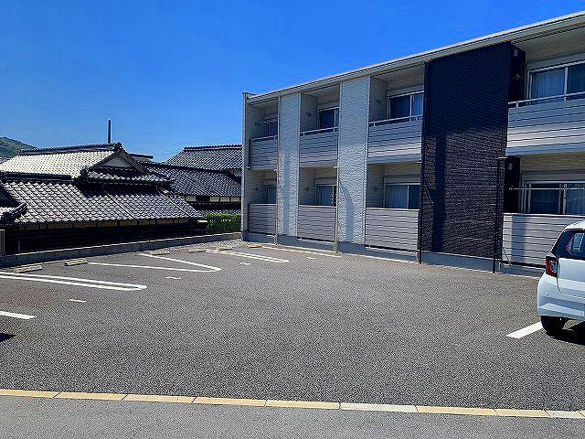 クレイノドゥマンⅡ(58758)の外観・駐車場イメージ1枚目