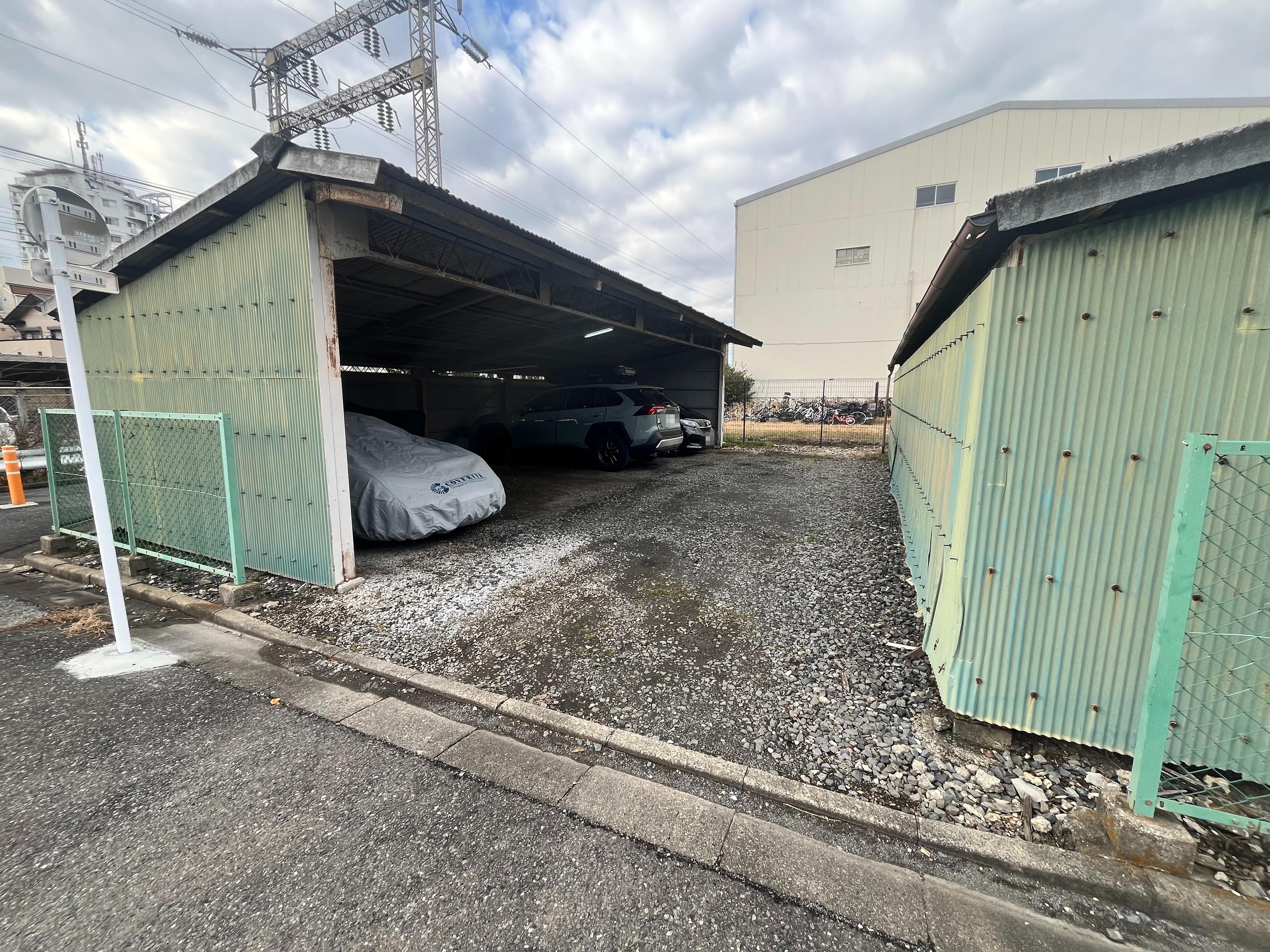 新宿3-6駐車場の外観・駐車場イメージ2枚目