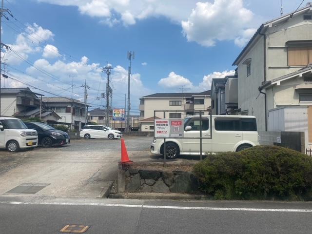 鹿背田第一ガレージの外観・駐車場イメージ2枚目