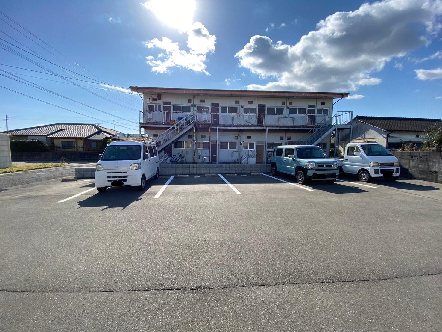 曽師パーキングの外観・駐車場イメージ2枚目