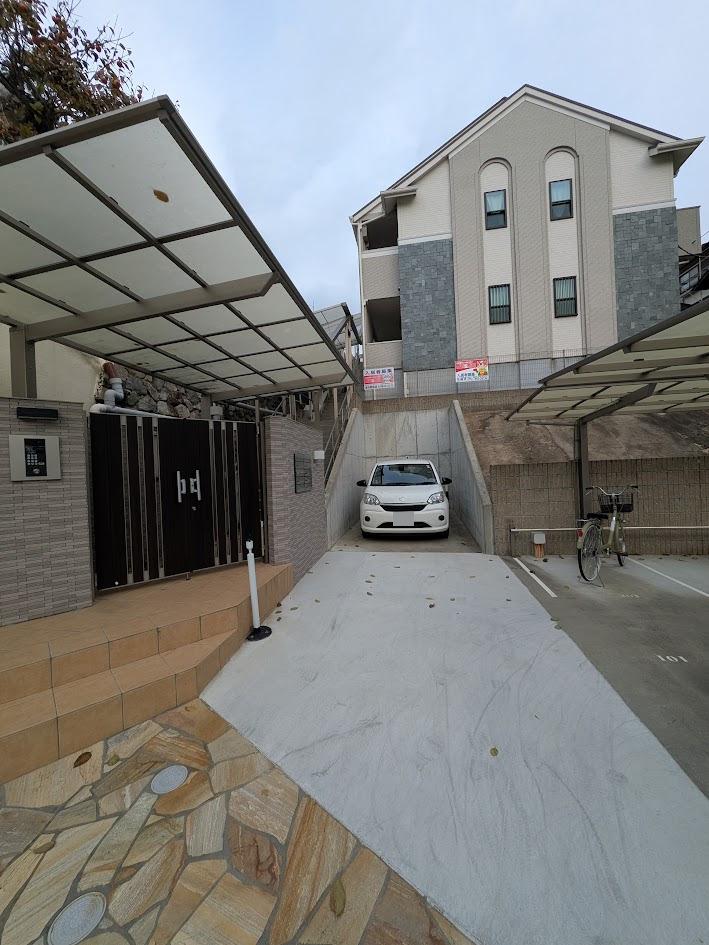 ウエストアップクレストパーキングの外観・駐車場イメージ1枚目