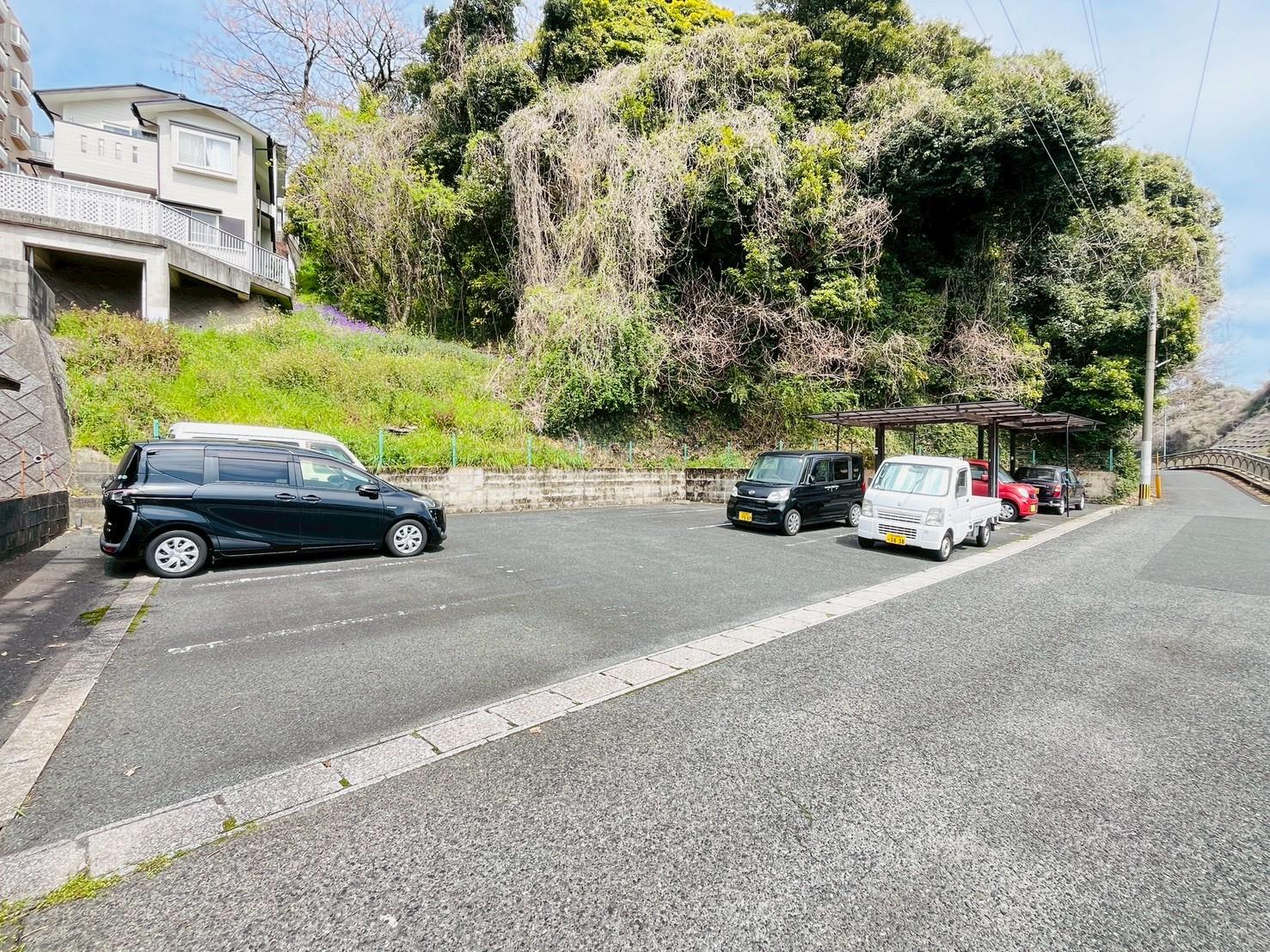 パークイタビツの外観・駐車場イメージ1枚目