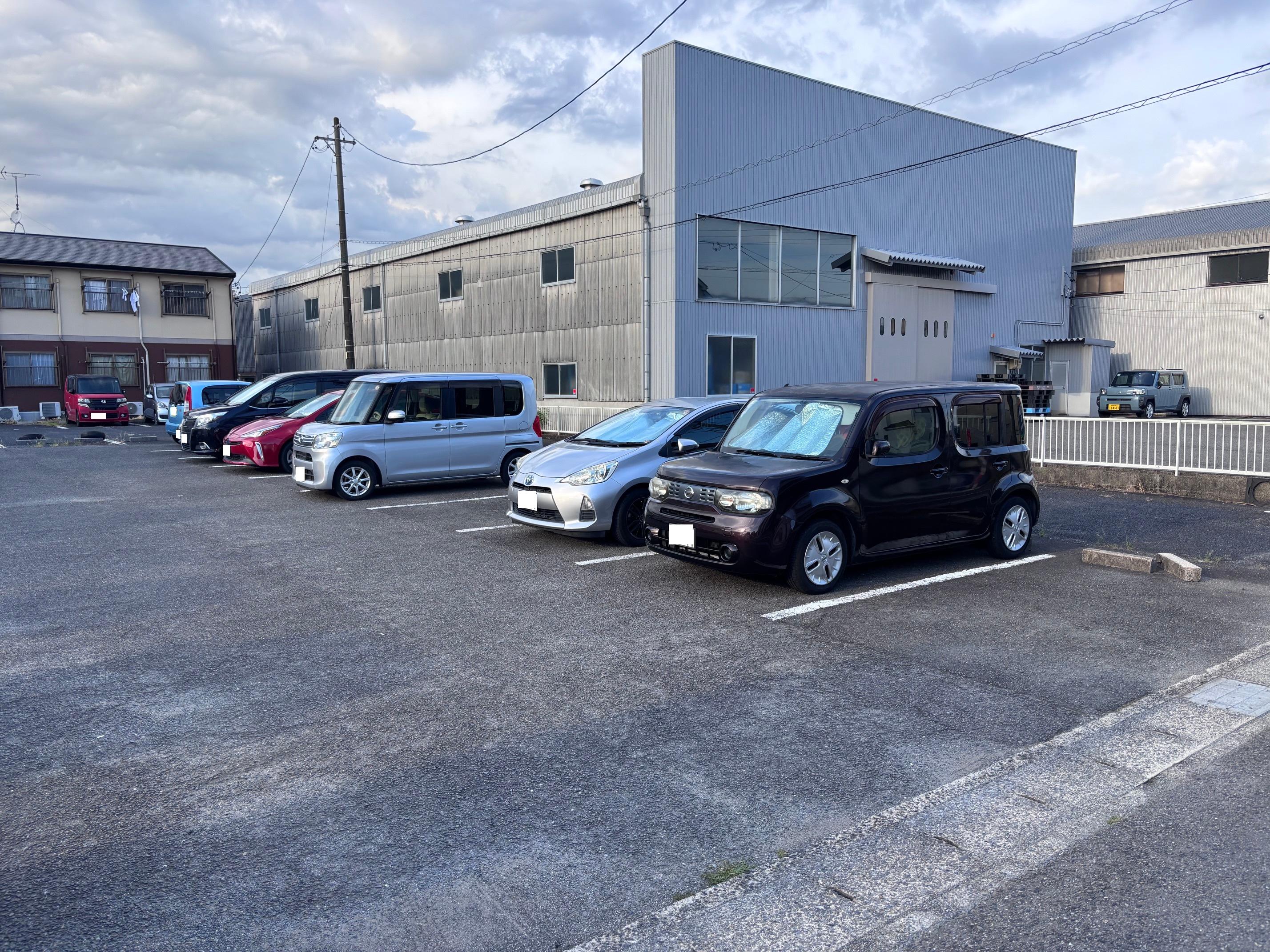 ロイヤル駐車場の外観・駐車場イメージ3枚目