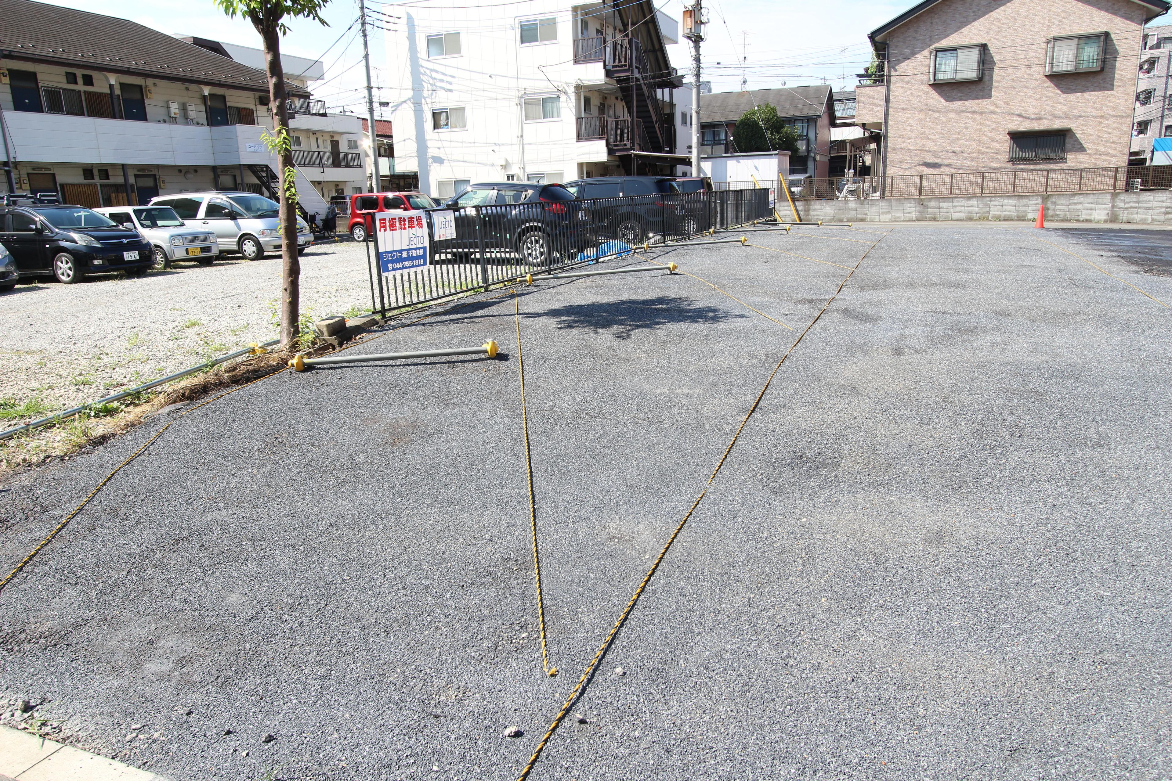 ストーンコートヴィラ駐車場の外観・駐車場イメージ3枚目