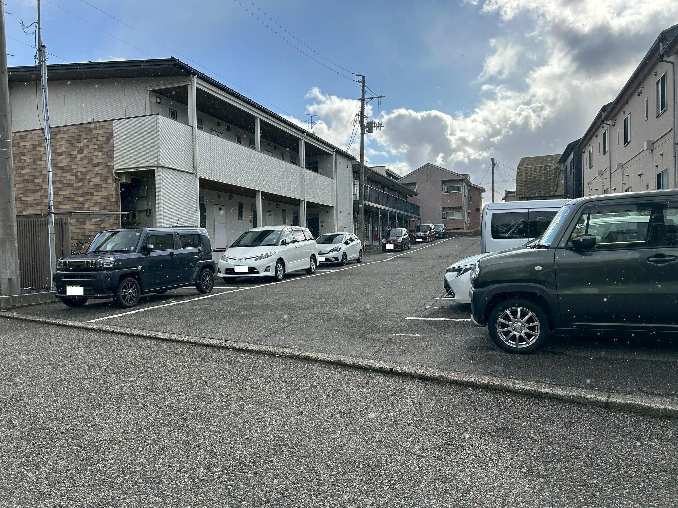 8.遠藤ガレージの外観・駐車場イメージ3枚目