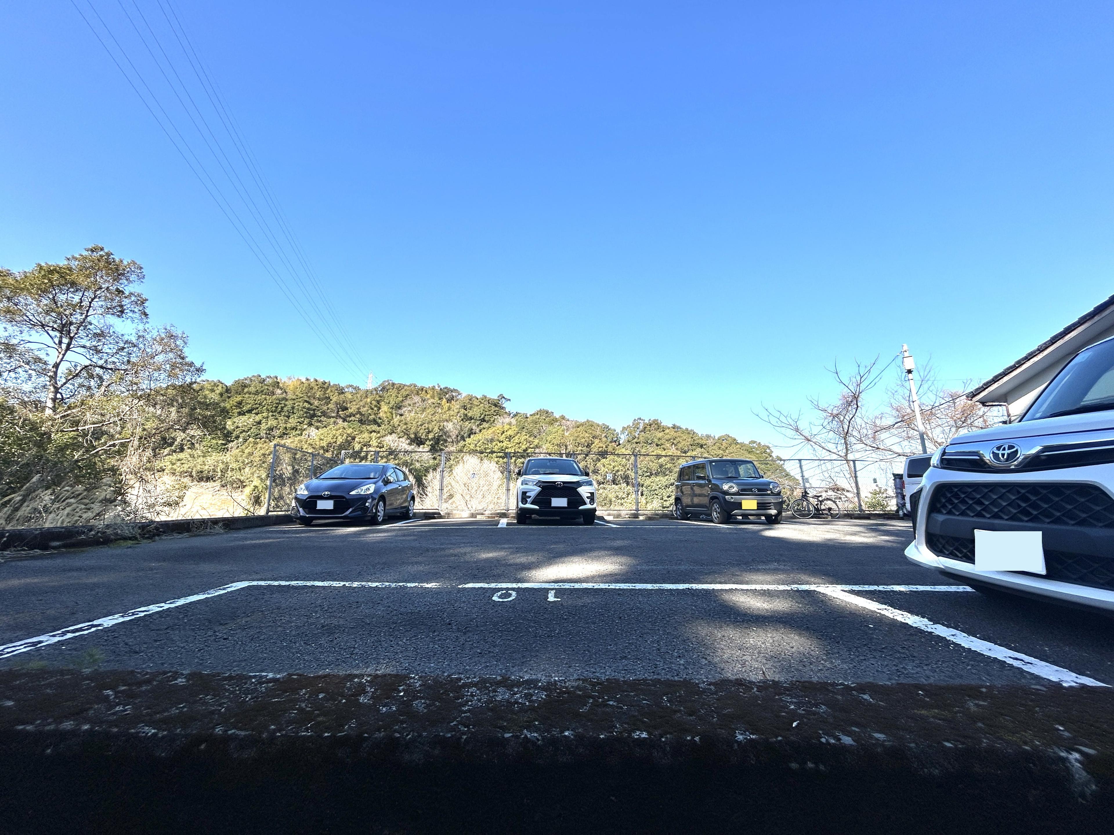 南駐車場の外観・駐車場イメージ2枚目