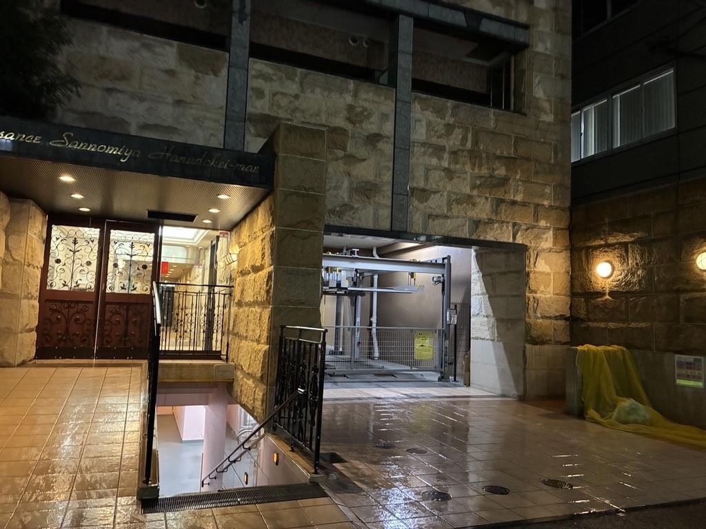 八幡通三丁目駐車場の外観・駐車場イメージ1枚目