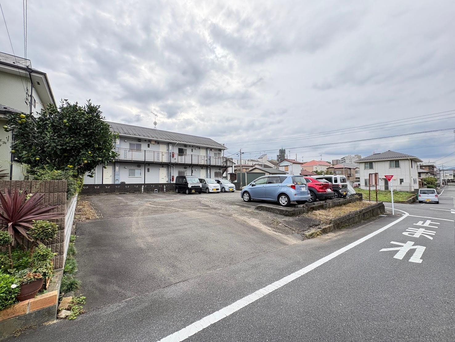 井上商店東駐車場2の外観・駐車場イメージ3枚目