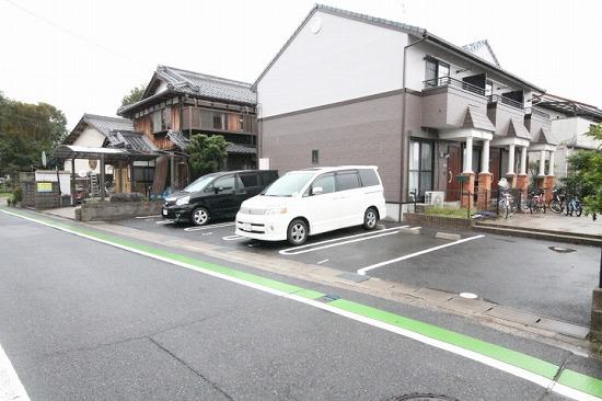 Belledemeure石塚の外観・駐車場イメージ2枚目