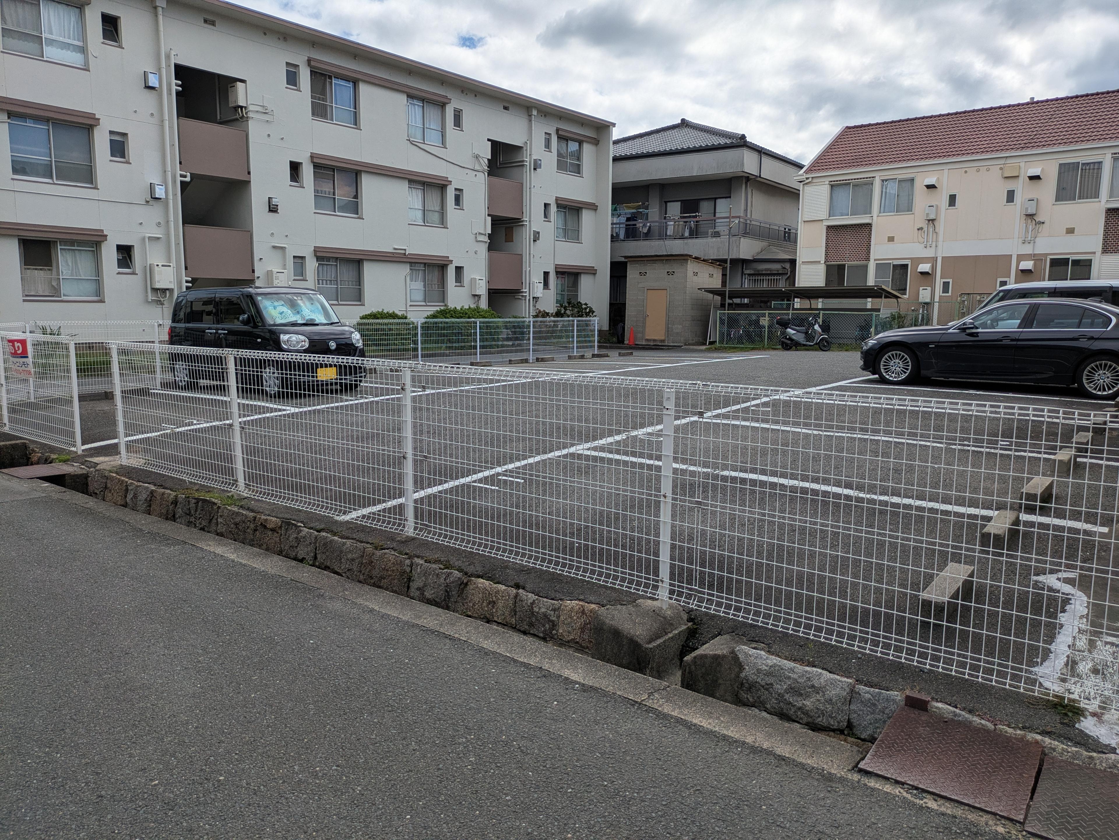 岸田モータープールの外観・駐車場イメージ2枚目