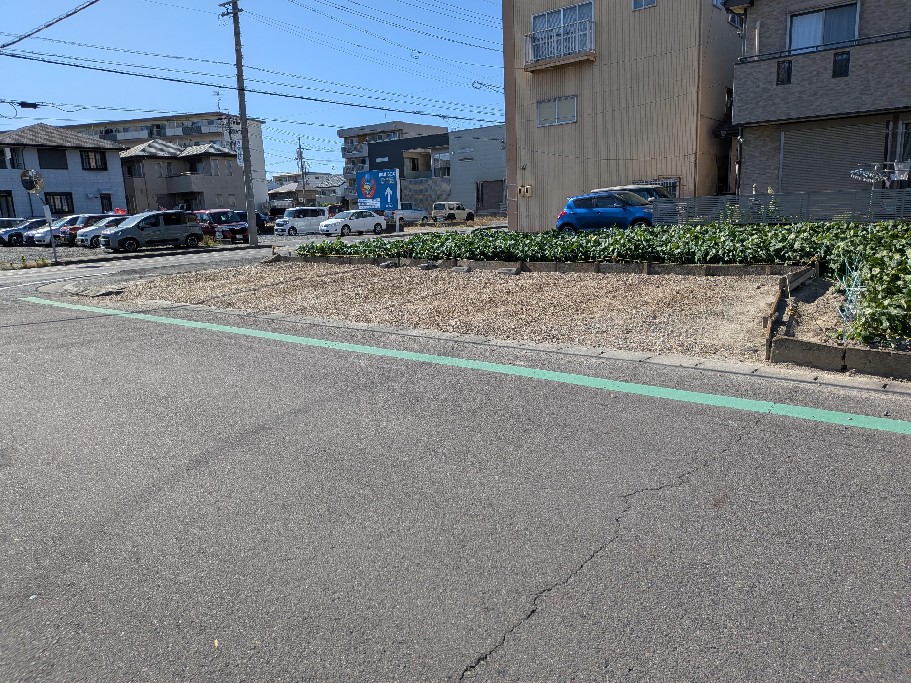 高御堂2-18駐車場の外観・駐車場イメージ1枚目