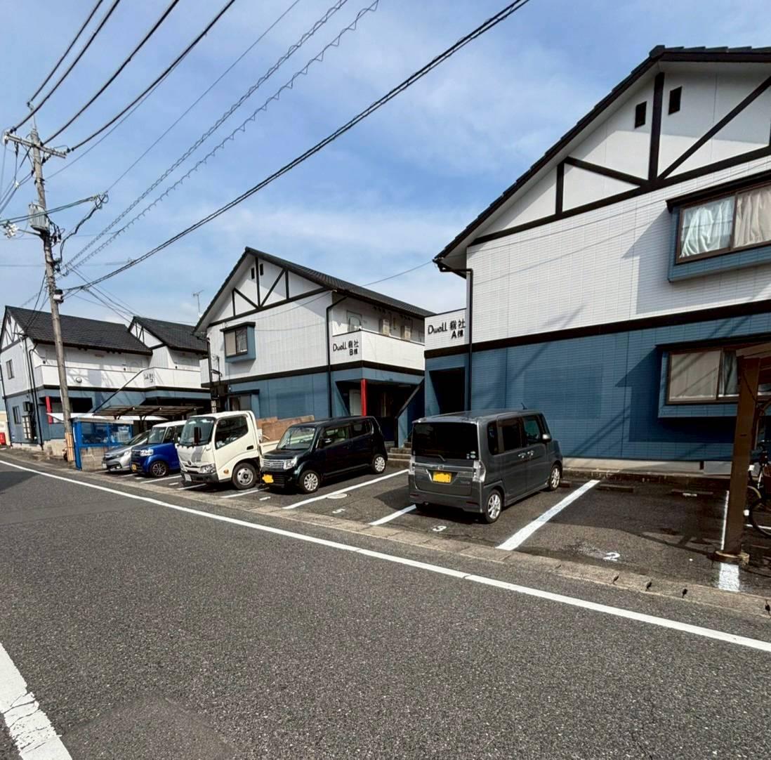 デュエル総社A・B・C棟の外観・駐車場イメージ1枚目